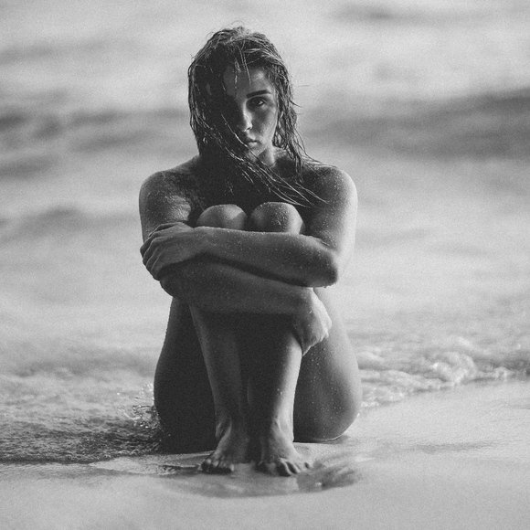 Meet your Posher, Lara - Picture 1 of 1